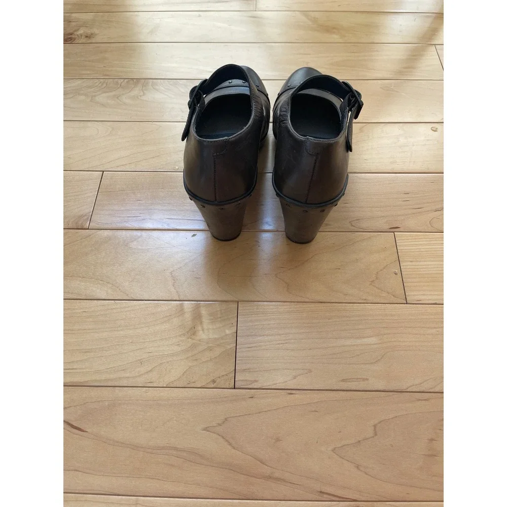 Dansko maya brown
